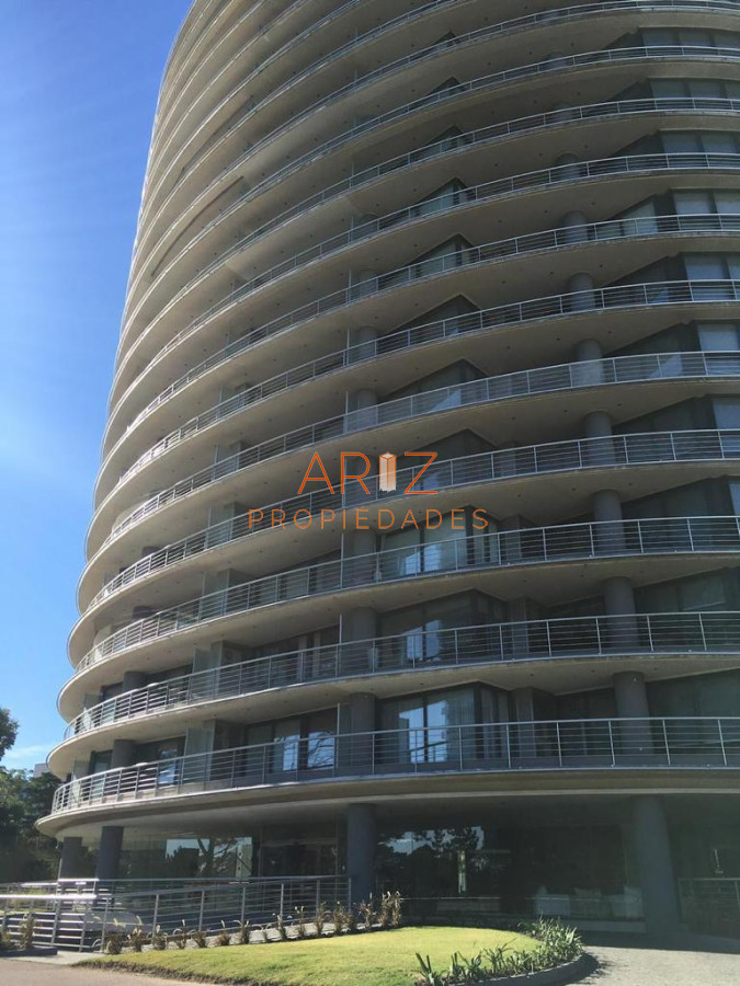 Apartamento ID.1860 - Venta apartamento de 1 dormitorio y medio en Roosevelt , Punta del Este 