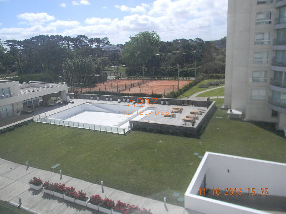 Apartamento ID.1995 - VENTA APARTAMENTO 2 DORMITORIOS 2 BAÑOS TODOS LOS SERVICIOS en Punta del Este