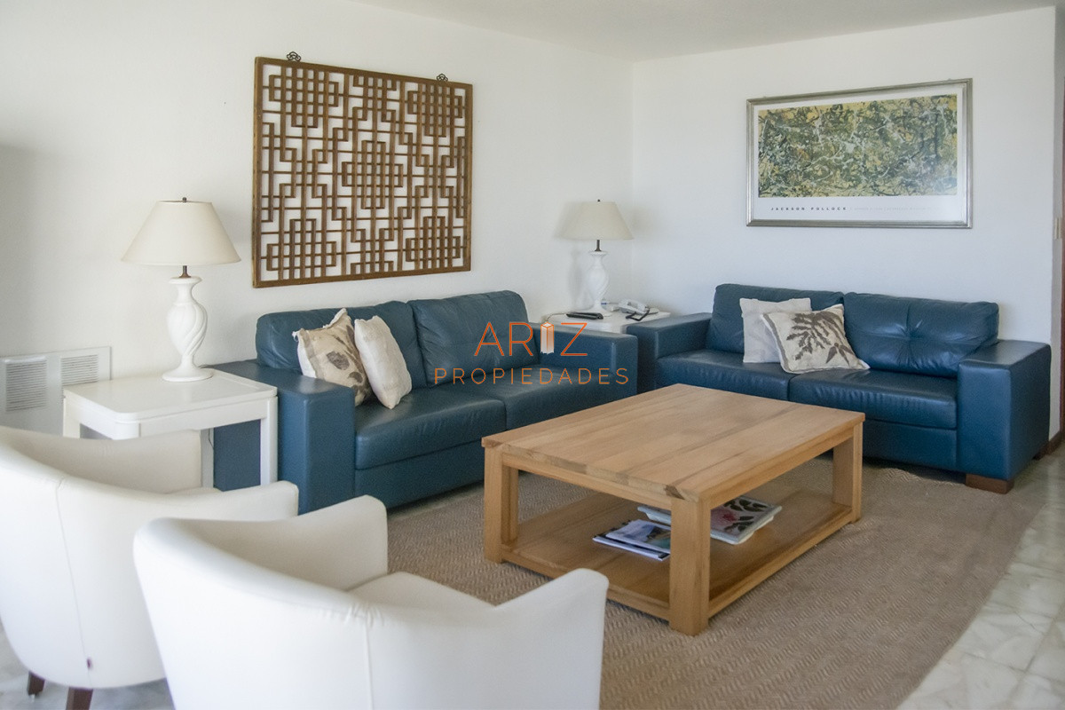 Apartamento ID.1676 - Apartamento en venta, Torre Fragata con hermosa vista al mar 3 dormitorios Punta del Este