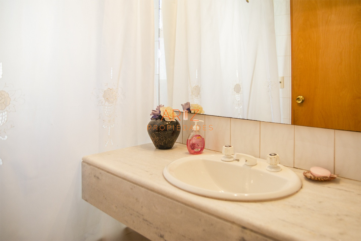 Apartamento ID.1680 - Apartamento en Venta de 3 dormitorios en Edificio Alborada , Punta del este 