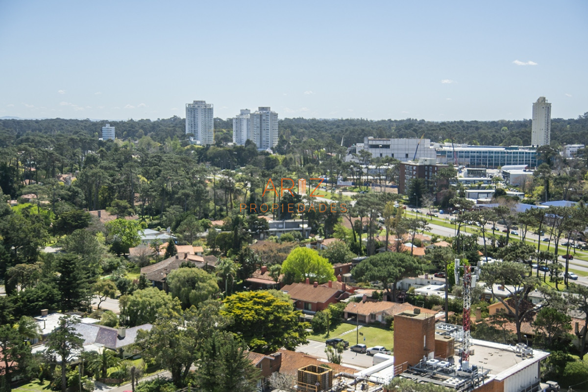 Apartamento ID.2134 - MIAMI BOULEVARD, PUNTA DEL ESTE, PLAYA MANSA, DOS DORMITORIOS , PRIMERAS PARADAS 