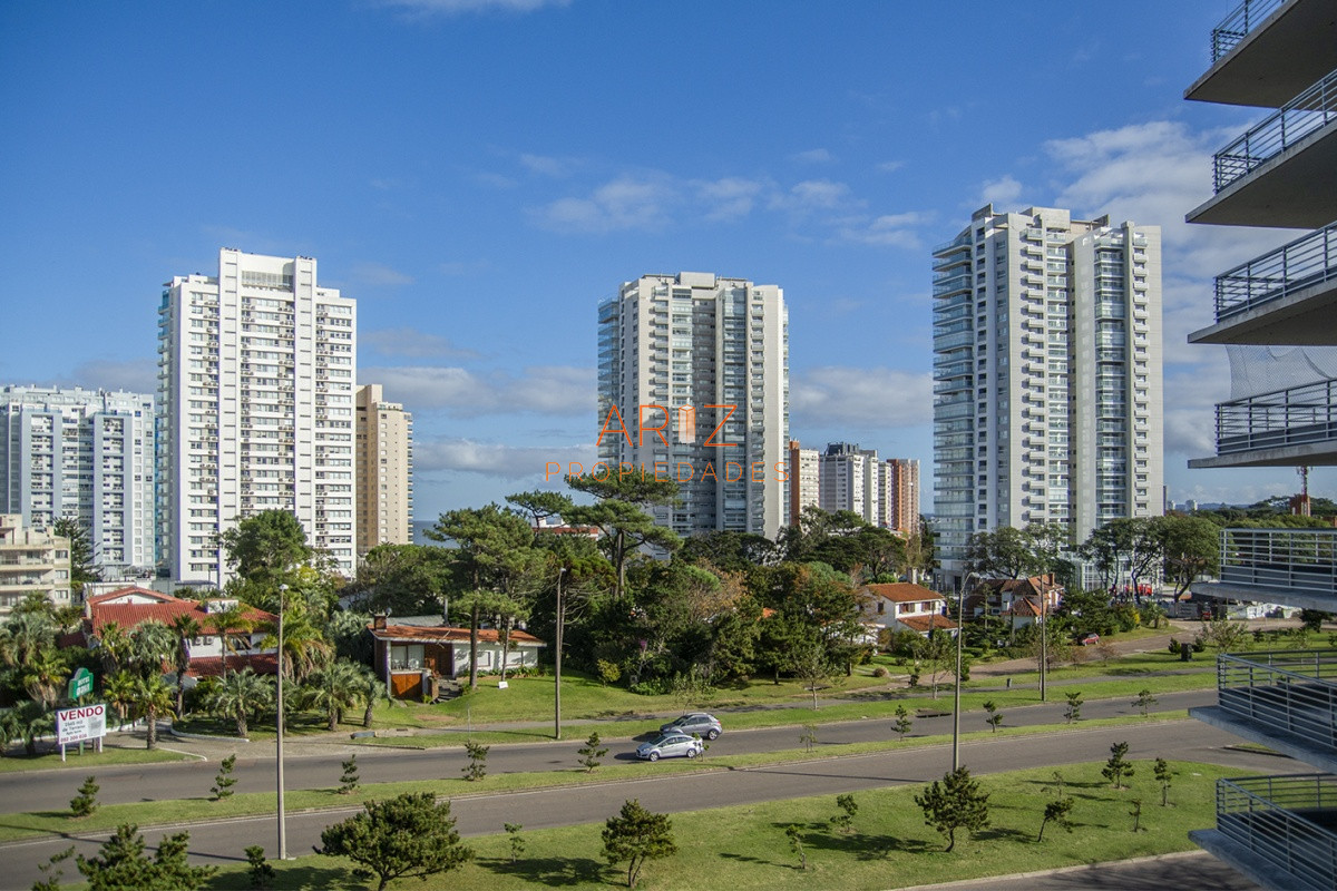 Apartamento ID.1672 - Departamento en venta, excelente ubicacion, edificio Alexander Boulevard