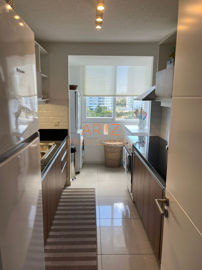 Apartamento ID.2031 - Apartamento en venta de 2 dormitorios en Punta Del Este EDIFICIO DE CATEGORIA