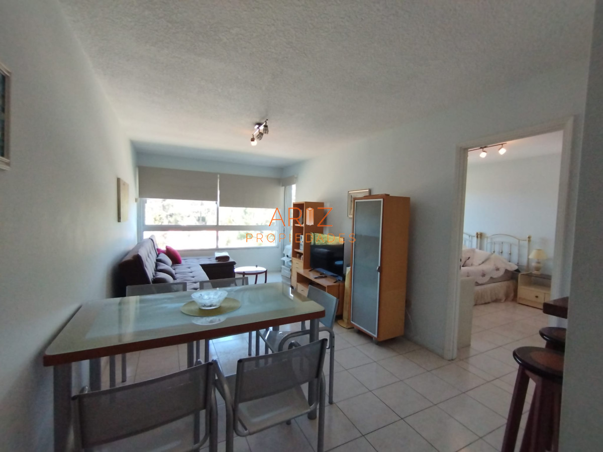 Apartamento ID.1870 - Vende apartamento de 1 dormitorio, balcon con excelente vista en Roosevelt- Punta Este
