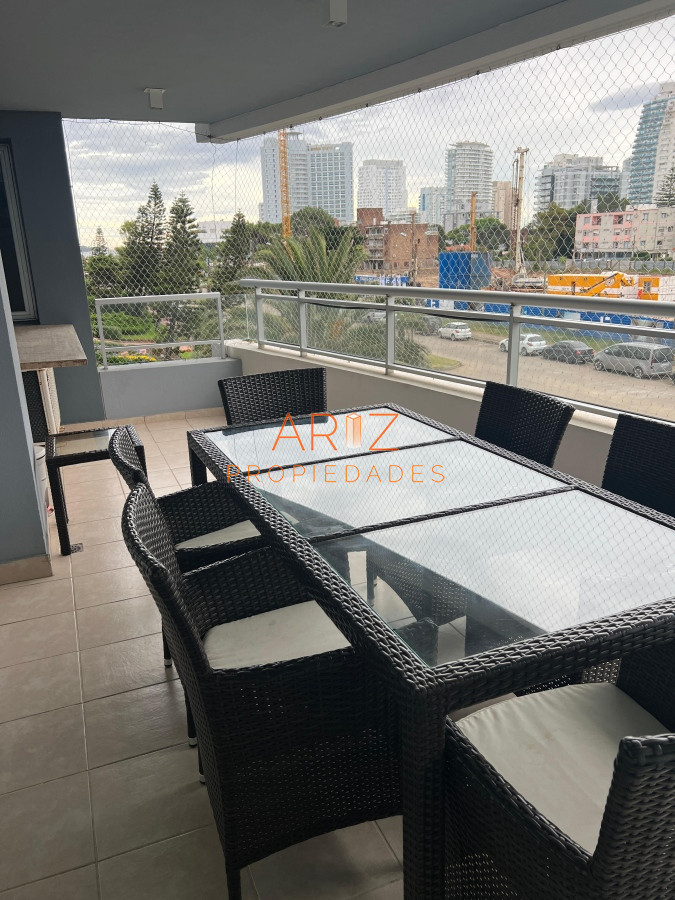 Apartamento ID.2147 - VENTA APARTAMENTO de 3 dormitorios en venta proximo al mar