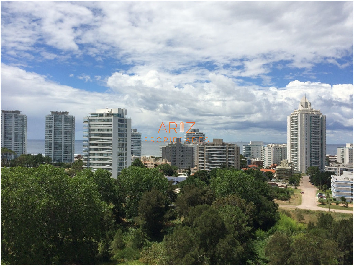Apartamento ID.2150 - Gran oportunidad de apartamento en linda zona 3 dormitorios suites Punta del Este brava