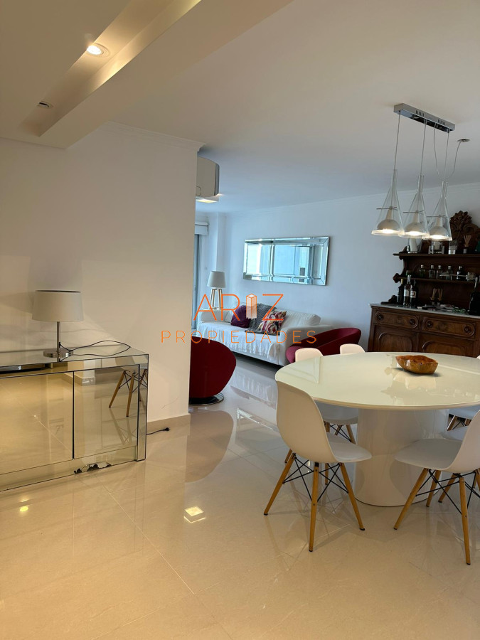 Apartamento ID.2104 - En venta apartamento de 2 Dormitorios en Punta del Este