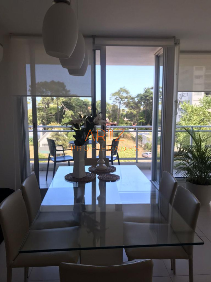 Apartamento ID.1669 - Vende apartamento de 2 dormitorios en Bellagio Tower, Punta del Este 