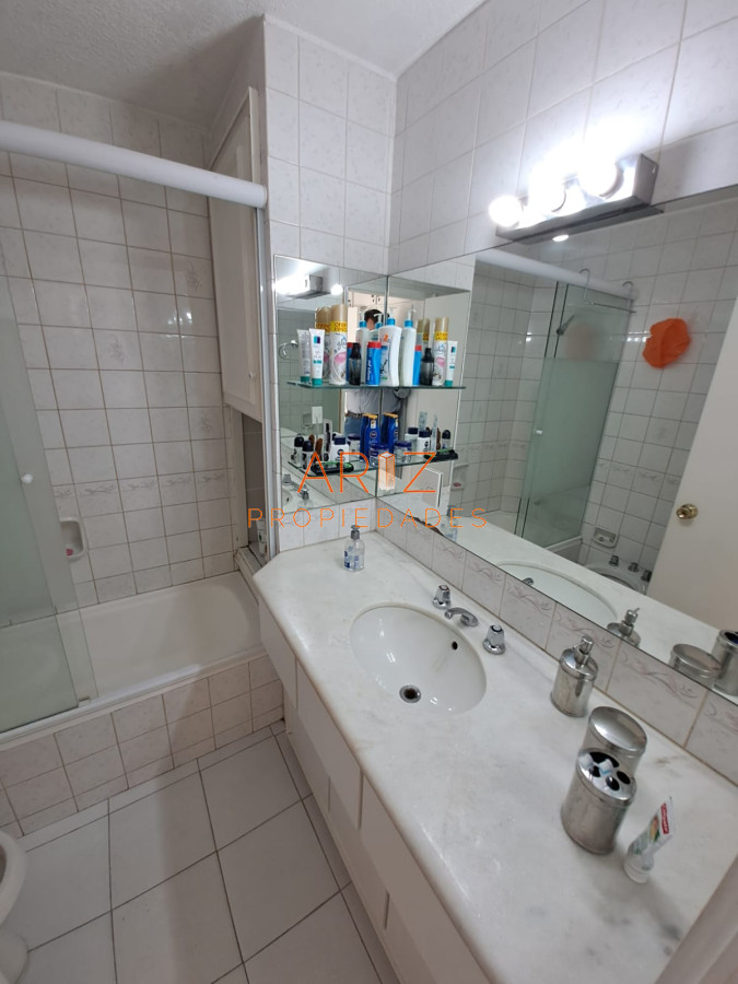 Apartamento ID.1953 - Apartamento en Venta de 1 dormitorio con Parrillero en Península , Punta del este 