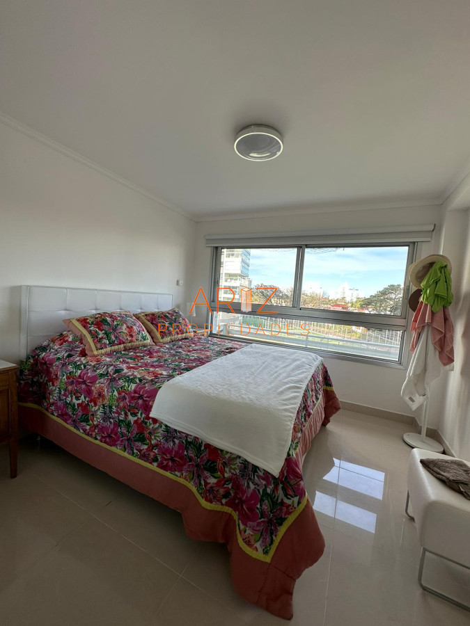 Apartamento ID.2104 - En venta apartamento de 2 Dormitorios en Punta del Este