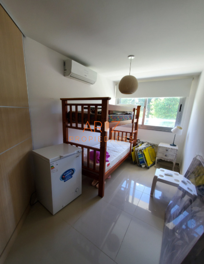 Apartamento ID.2283 - Vende apartamento de 3 dormitorios con vista a un agradable entorno, en Punta del Este.