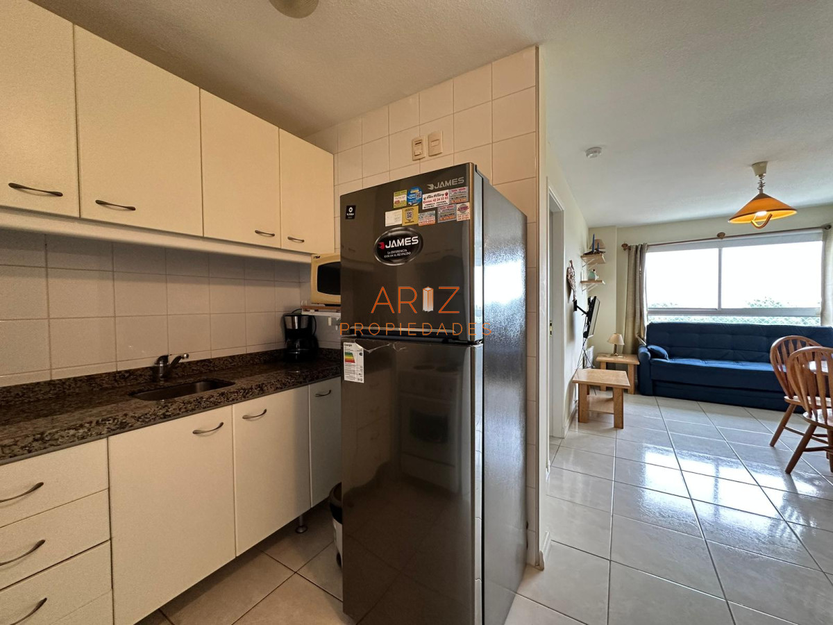 Apartamento ID.1951 - Apartamento de 1 dormitorio en Venta en Av. Roosevelt , Punta del este 