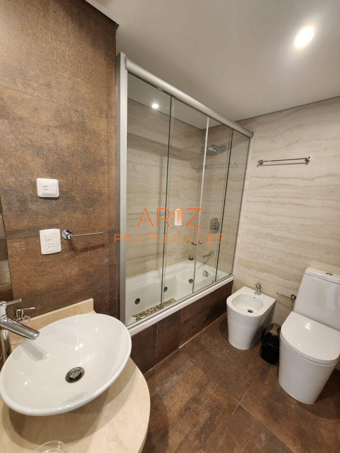 Apartamento ID.1684 - MIAMI BOULEVARD, Punta del Este, Playa mansa, 2 dormitorios