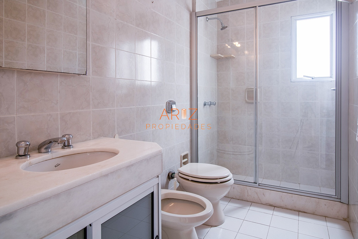 Apartamento ID.1765 - Apartamento en Venta de 3 dormitorios en Edificio Palm Beach . Peninsula , Punta del este 