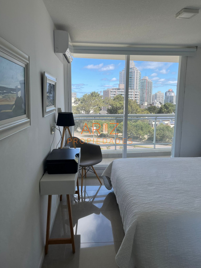 Apartamento ID.2031 - Apartamento en venta de 2 dormitorios en Punta Del Este EDIFICIO DE CATEGORIA