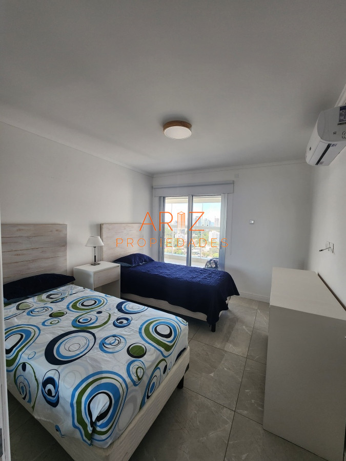 Apartamento ID.1751 - ALQUILER ANUAL Y VENTA Miami Boulevard II, departamento de 2 dormitorios, terraza con parrillero.