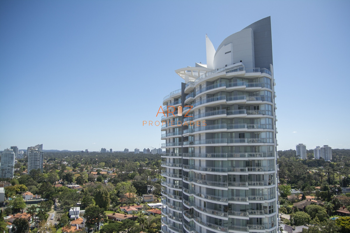 Apartamento ID.2134 - MIAMI BOULEVARD, PUNTA DEL ESTE, PLAYA MANSA, DOS DORMITORIOS , PRIMERAS PARADAS 
