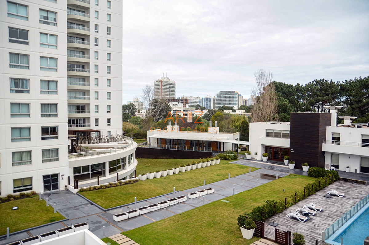 Apartamento ID.2151 - Apartemento de 3 dormitorios en venta en Ocean Drive Punta del Este Brava