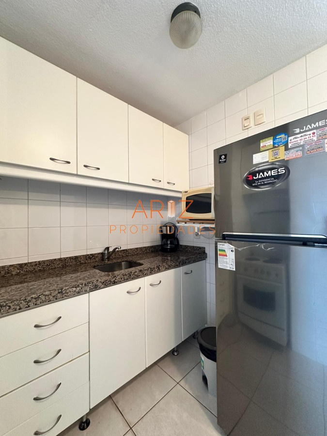 Apartamento ID.1951 - Apartamento de 1 dormitorio en Venta en Av. Roosevelt , Punta del este 