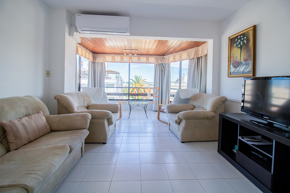 Apartamento ID.1763 - Apartamento en Venta de 3 dormitorios en Edificio Palm Beach , Punta del este , Gorlero , Maldonado 