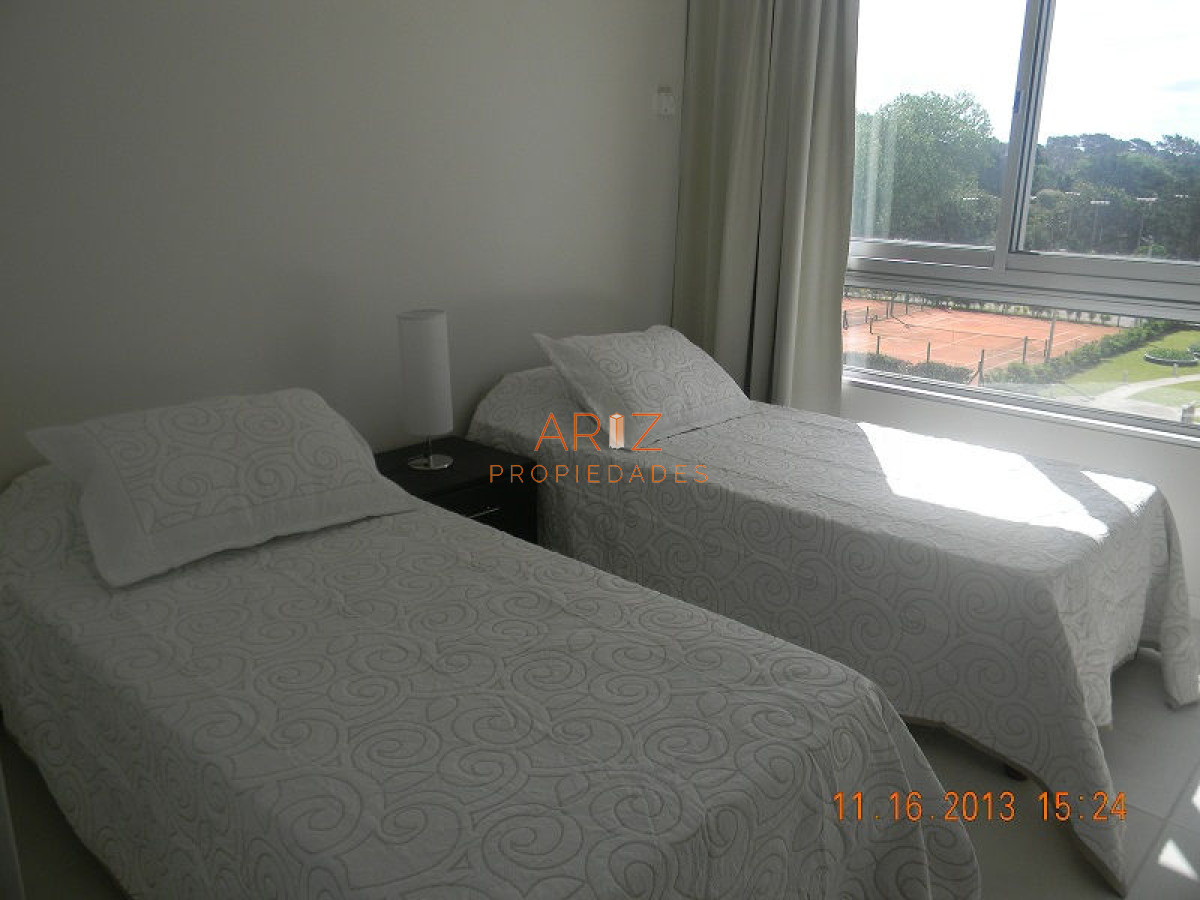 Apartamento ID.1995 - VENTA APARTAMENTO 2 DORMITORIOS 2 BAÑOS TODOS LOS SERVICIOS en Punta del Este