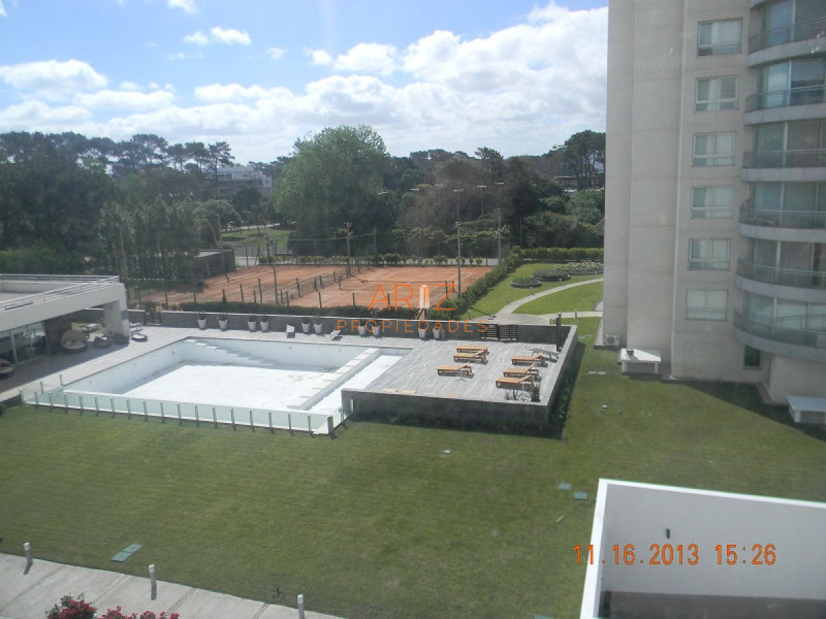 Apartamento ID.1995 - VENTA APARTAMENTO 2 DORMITORIOS 2 BAÑOS TODOS LOS SERVICIOS en Punta del Este