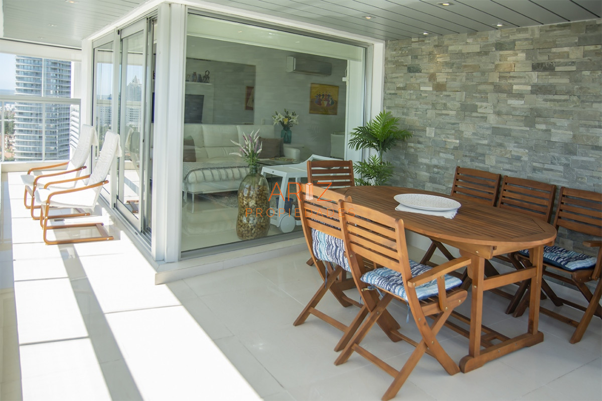 Apartamento ID.2134 - MIAMI BOULEVARD, PUNTA DEL ESTE, PLAYA MANSA, DOS DORMITORIOS , PRIMERAS PARADAS 