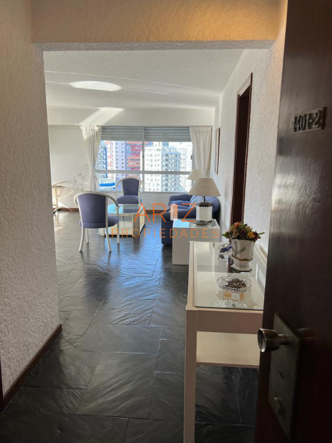Apartamento ID.2330 - Apartamento en Venta de 3 dormitorios en parada 2 de playa brava, cerca de servicios en Punta del Este 