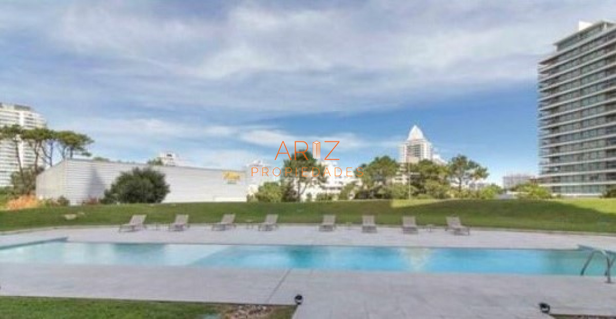 Apartamento ID.2031 - Apartamento en venta de 2 dormitorios en Punta Del Este EDIFICIO DE CATEGORIA