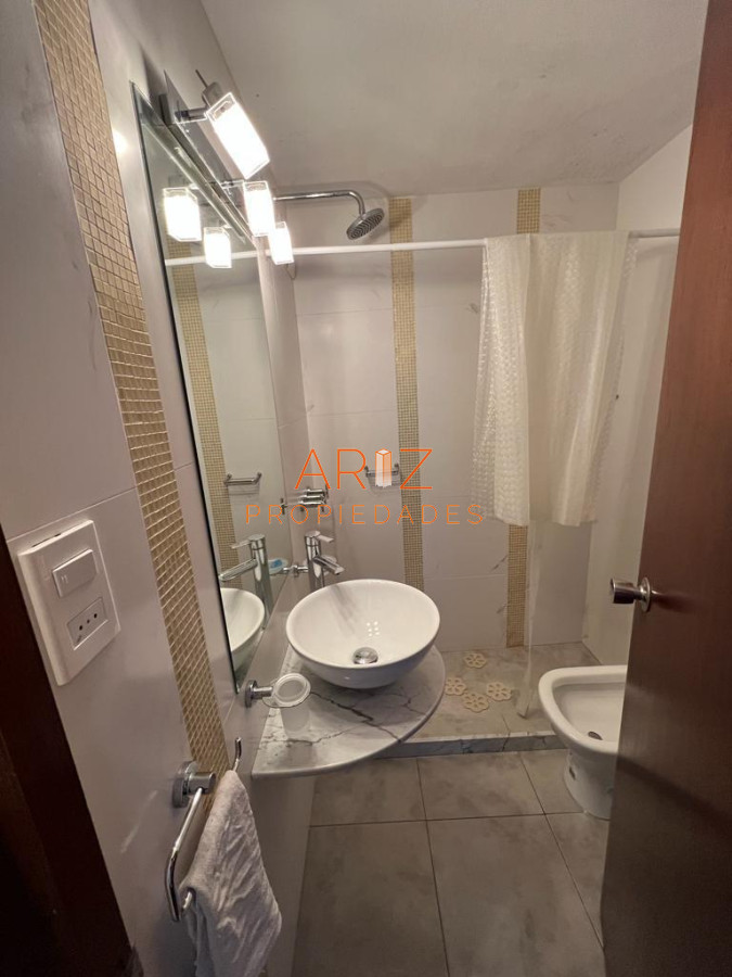 Apartamento ID.2330 - Apartamento en Venta de 3 dormitorios en parada 2 de playa brava, cerca de servicios en Punta del Este 