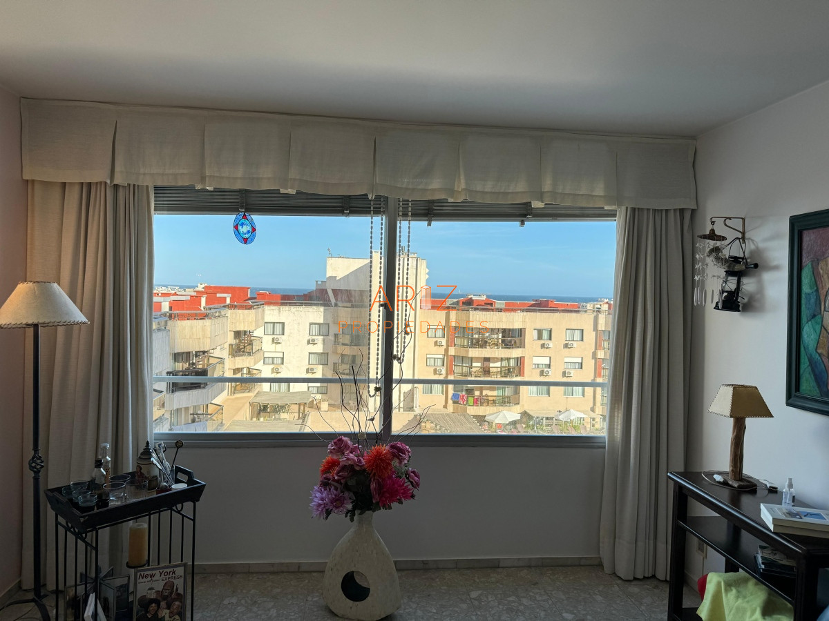 Apartamento ID.1934 - Apartamento de 1 dormitorio en venta en Peninsula, Punta del Este