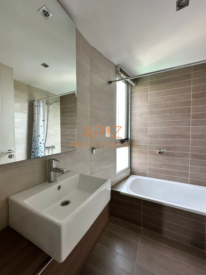 Apartamento ID.2152 - Vende apartamento de 3 dormitorios en Gala Vista, Punta del Este 