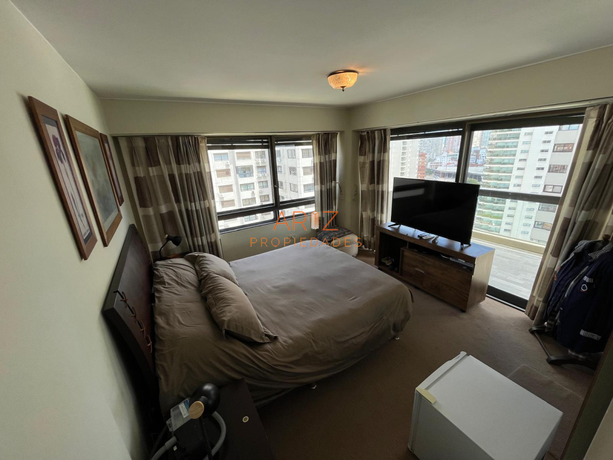 Apartamento ID.2291 - Apartamento en Venta, 3 dormitorios y servicio, en Playa Brava, Punta del Este