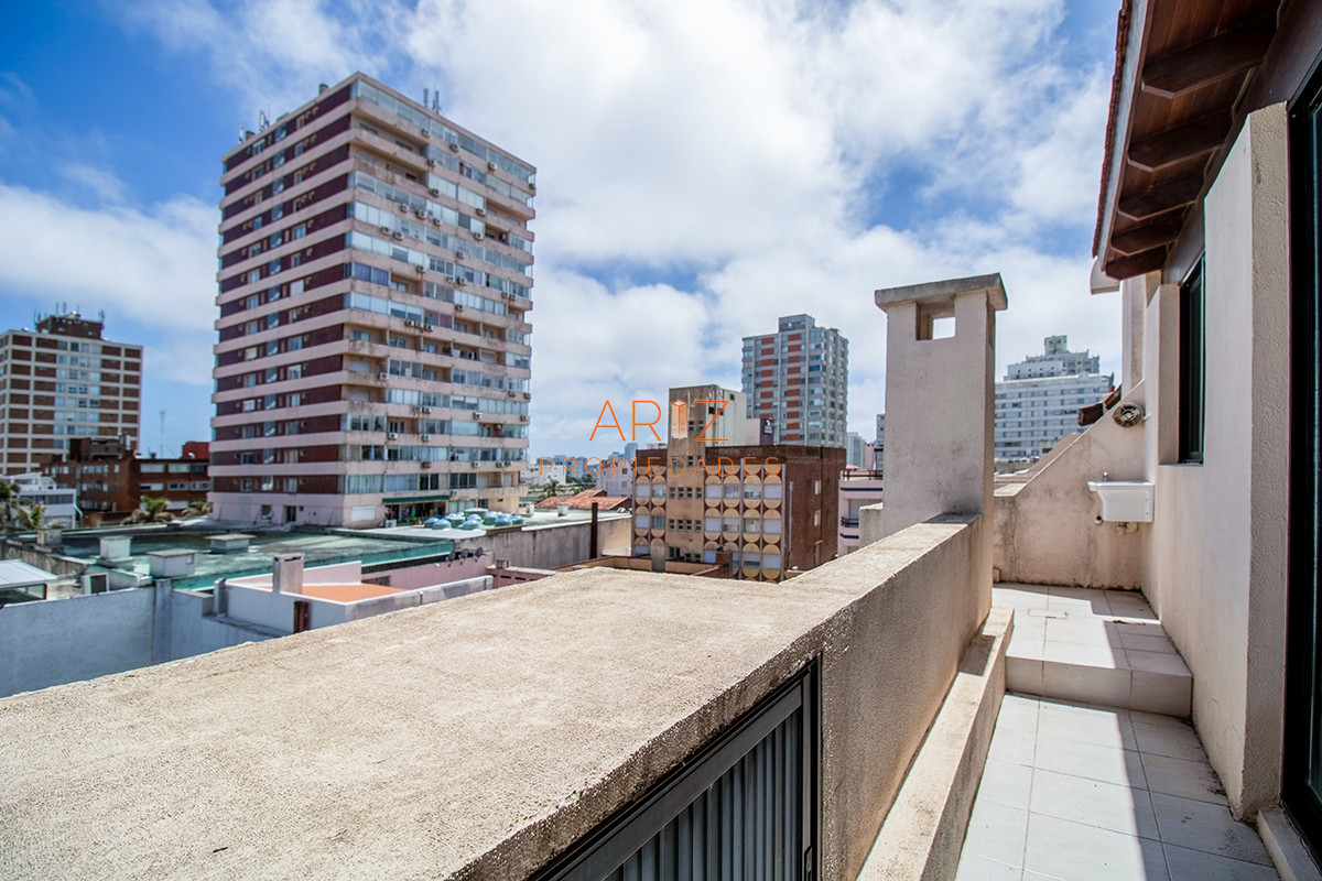 Apartamento ID.1765 - Apartamento en Venta de 3 dormitorios en Edificio Palm Beach . Peninsula , Punta del este 