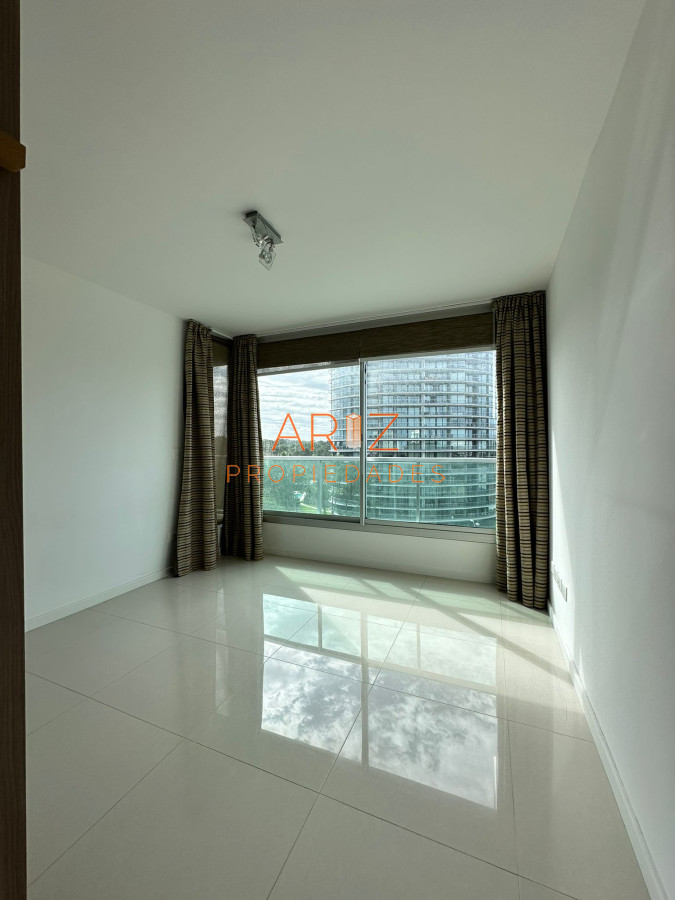Apartamento ID.2152 - Vende apartamento de 3 dormitorios en Gala Vista, Punta del Este 