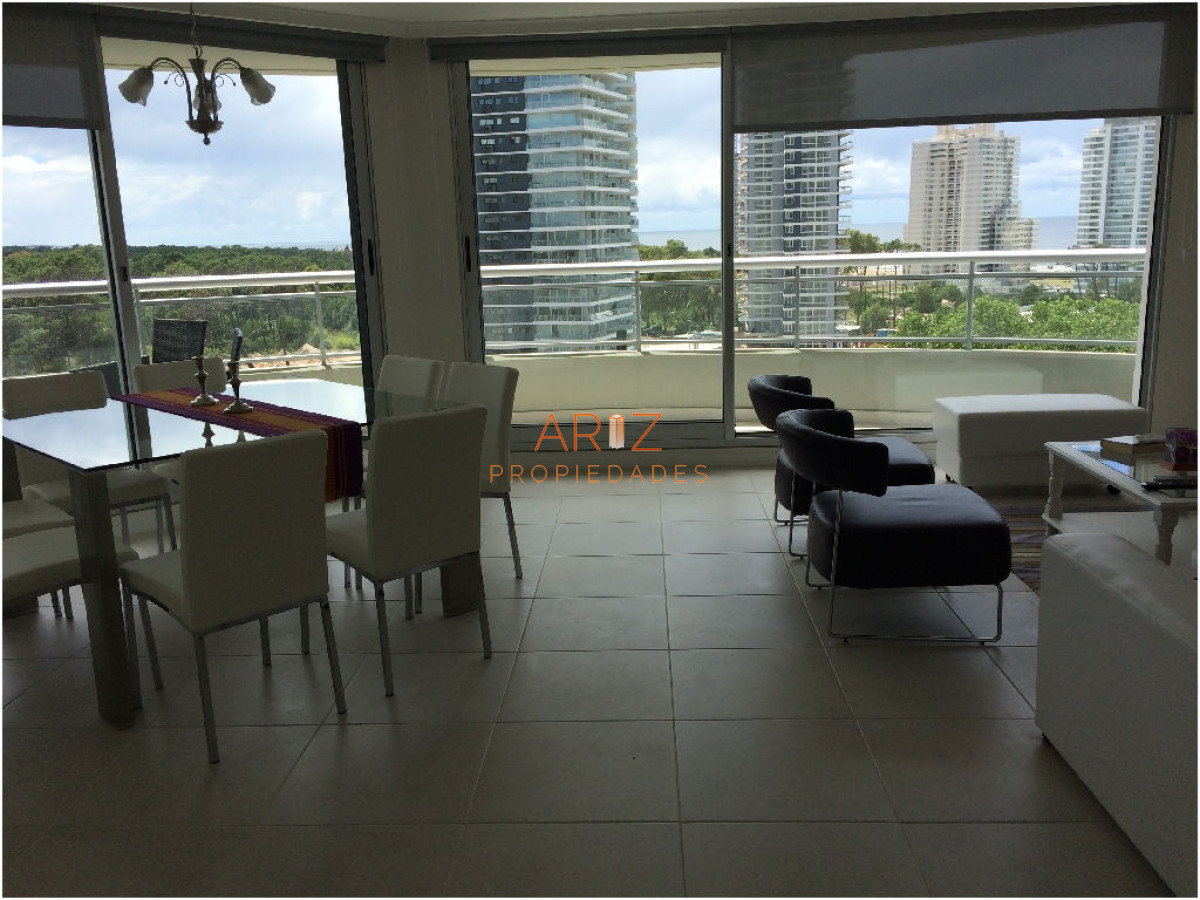 Apartamento ID.2150 - Gran oportunidad de apartamento en linda zona 3 dormitorios suites Punta del Este brava