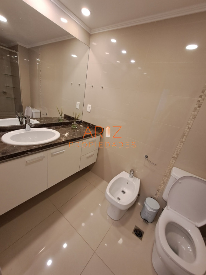 Apartamento ID.1812 - Apartamento de Venta y ALQUILER ANUAL en Edificio Lafayette , Punta del este , Roosevelt 