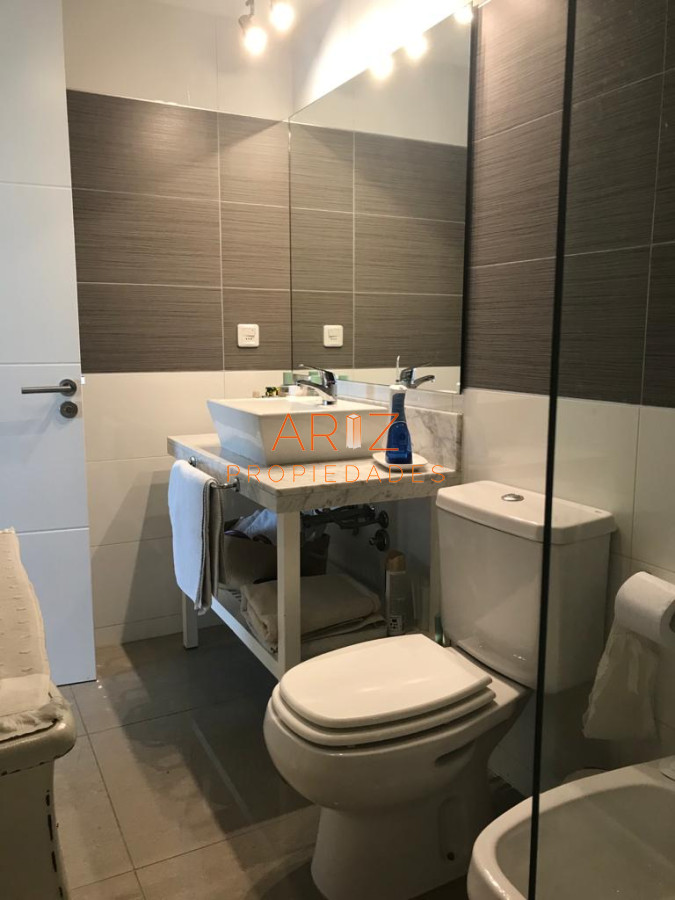 Apartamento ID.2031 - Apartamento en venta de 2 dormitorios en Punta Del Este EDIFICIO DE CATEGORIA