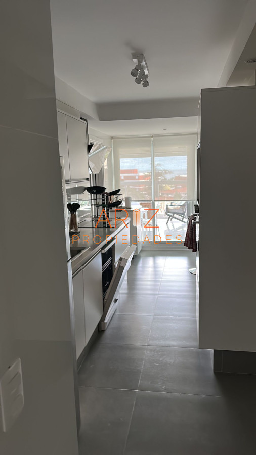 Apartamento ID.2271 - Vende departamento en Mansa de 3 dormitorios, con buena iluminacion.