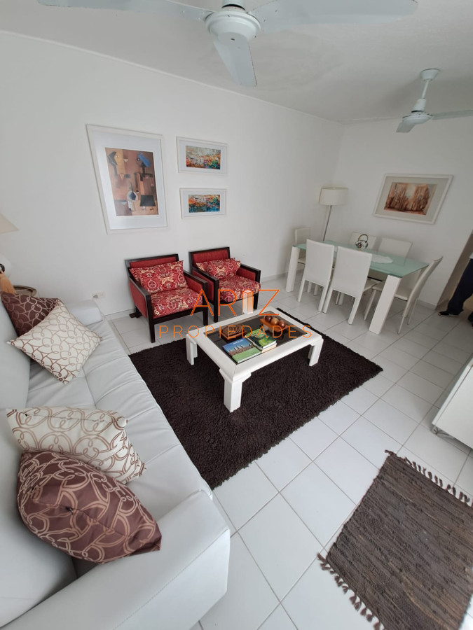 Apartamento ID.1953 - Apartamento en Venta de 1 dormitorio con Parrillero en Península , Punta del este 