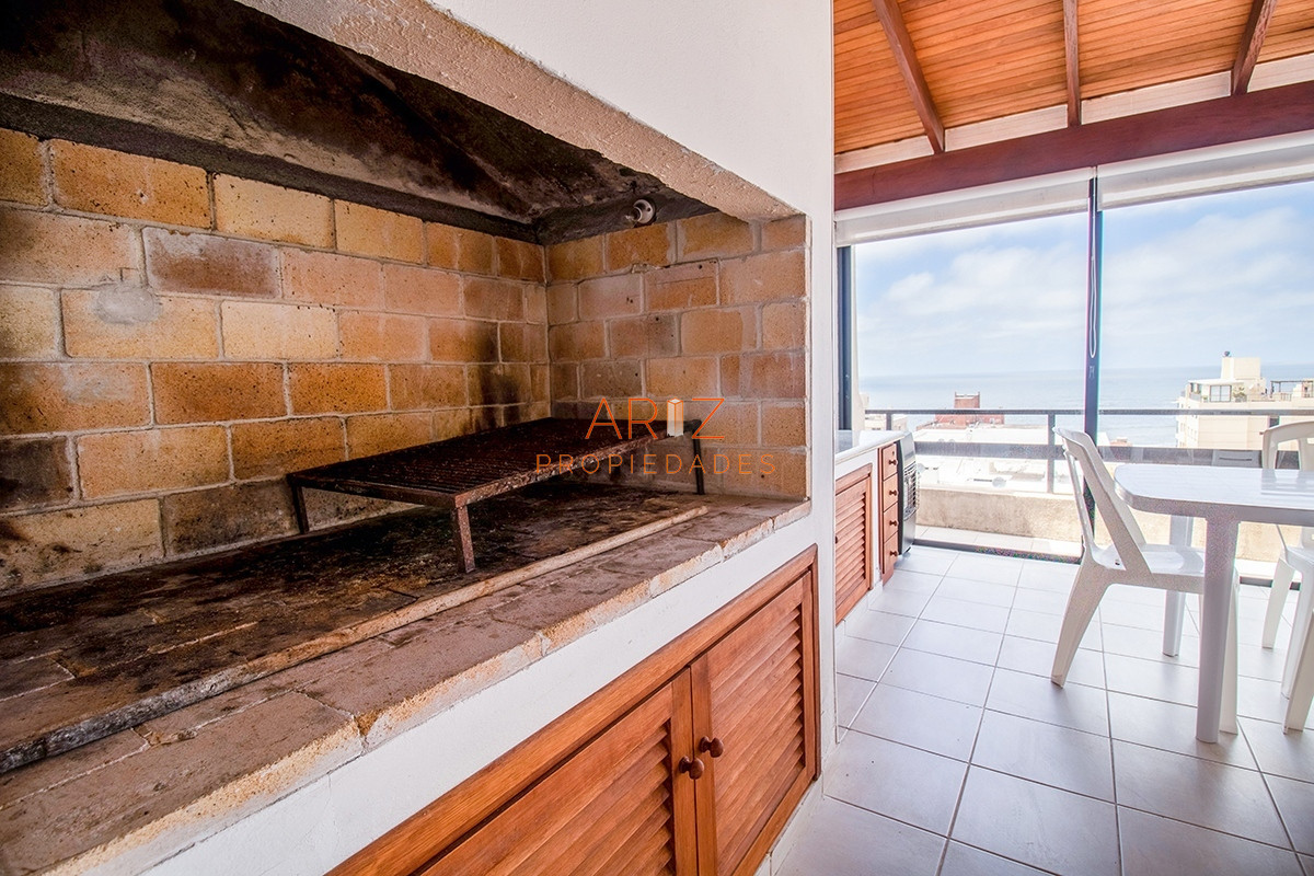 Apartamento ID.1765 - Apartamento en Venta de 3 dormitorios en Edificio Palm Beach . Peninsula , Punta del este 