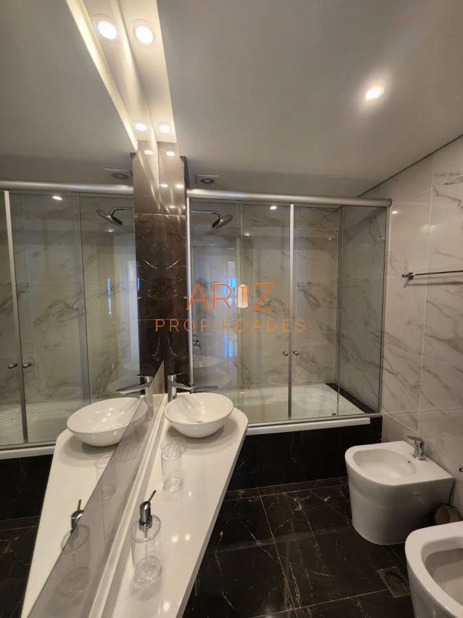 Apartamento ID.1684 - MIAMI BOULEVARD, Punta del Este, Playa mansa, 2 dormitorios