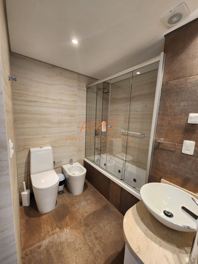 Apartamento ID.1751 - ALQUILER ANUAL Y VENTA Miami Boulevard II, departamento de 2 dormitorios, terraza con parrillero.