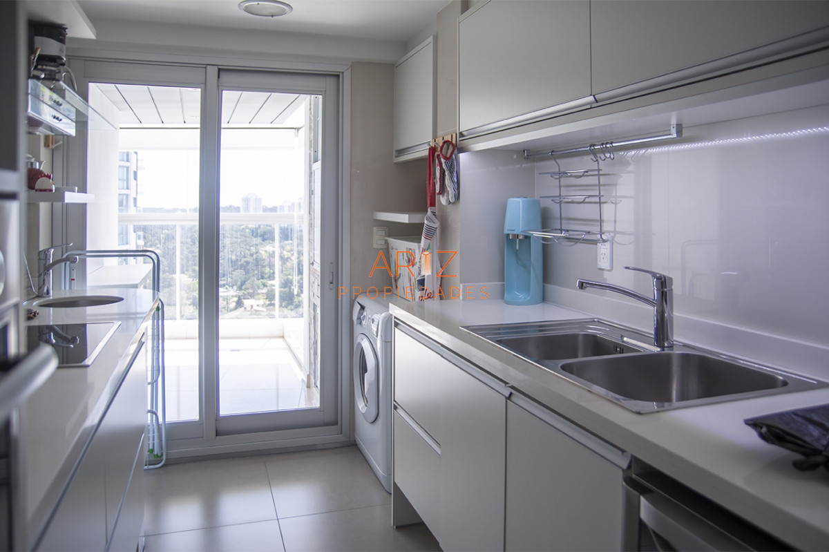 Apartamento ID.2134 - MIAMI BOULEVARD, PUNTA DEL ESTE, PLAYA MANSA, DOS DORMITORIOS , PRIMERAS PARADAS 