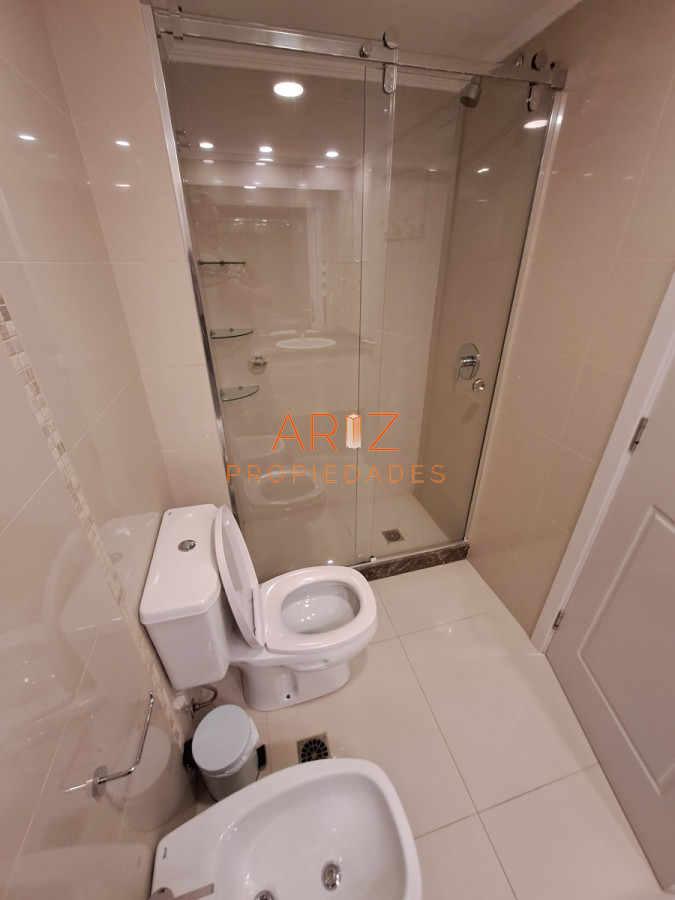 Apartamento ID.1812 - Apartamento de Venta y ALQUILER ANUAL en Edificio Lafayette , Punta del este , Roosevelt 