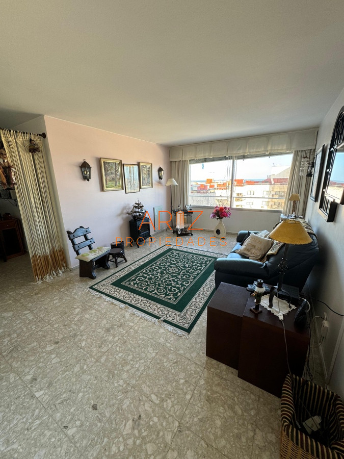 Apartamento ID.1934 - Apartamento de 1 dormitorio en venta en Peninsula, Punta del Este