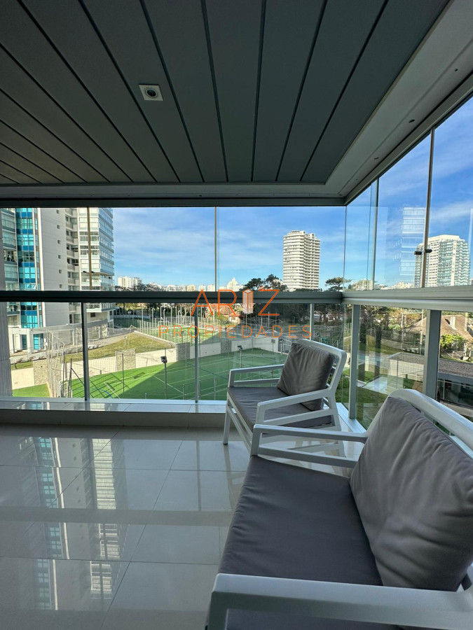 Apartamento ID.2104 - En venta apartamento de 2 Dormitorios en Punta del Este