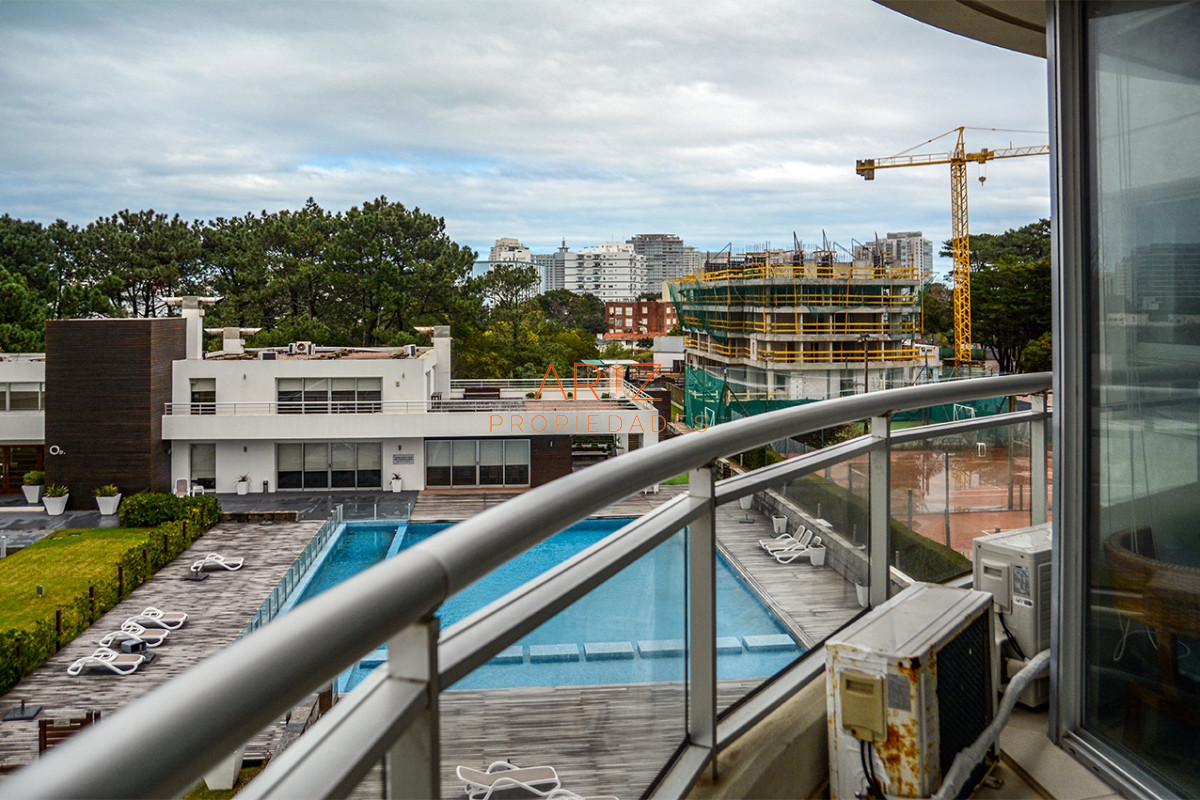 Apartamento ID.2151 - Apartemento de 3 dormitorios en venta en Ocean Drive Punta del Este Brava