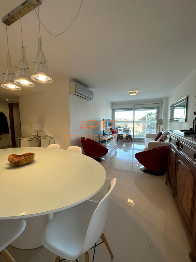 Apartamento ID.2104 - En venta apartamento de 2 Dormitorios en Punta del Este