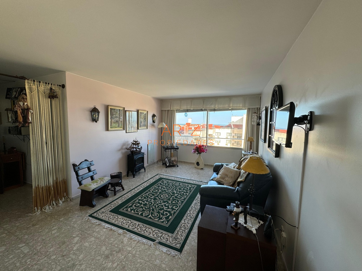 Apartamento ID.1934 - Apartamento de 1 dormitorio en venta en Peninsula, Punta del Este